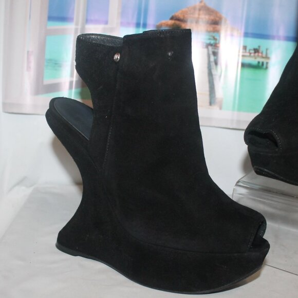 $650 Stuart Weitzman Partner Molded 5.5" Wedge Heels Peep-Toe Bootie Shoes LkNew - Picture 2 of 7